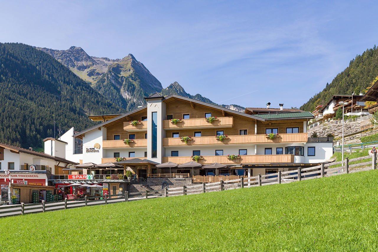 Hotel Panorama Finkenberg Eksteriør billede